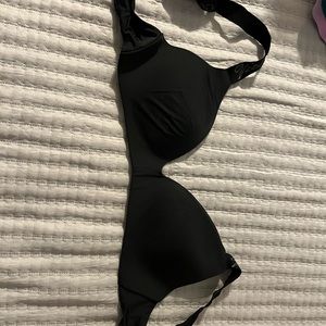 Black Victoria’s Secret bra size 36B